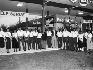 Texaco opens on Walkers Road