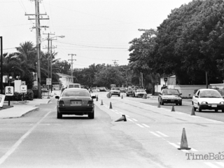 West Bay Road by the Golden Pagoda