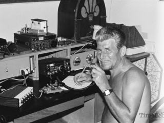 Radio operator, 1990