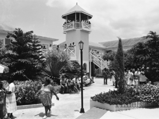 Elizabethan Square