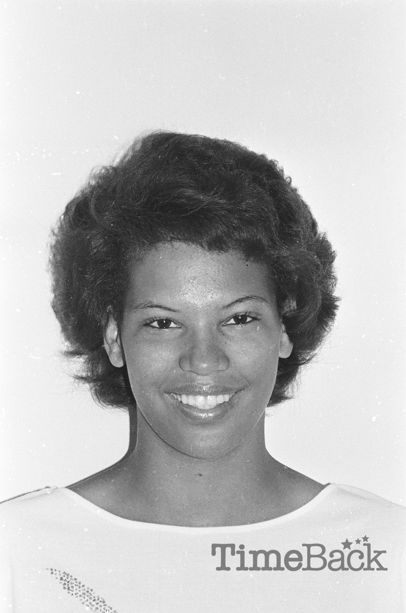 Miss Teen Cayman Brac Contestants, 1987